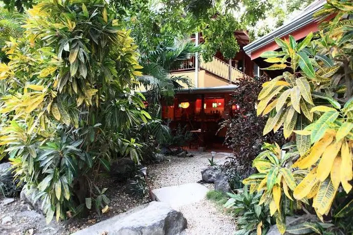 Casa Zen Guesthouse & Yoga Center 