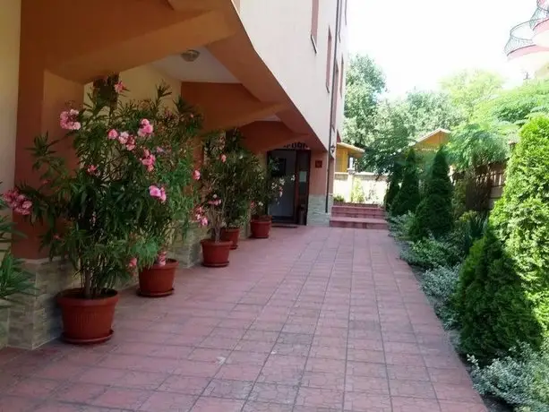 Perla Family Hotel 