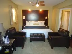 Bayside Inn & Waterfront Suites 