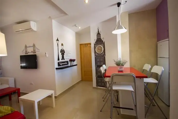 Apartamentos El Templo Suites 