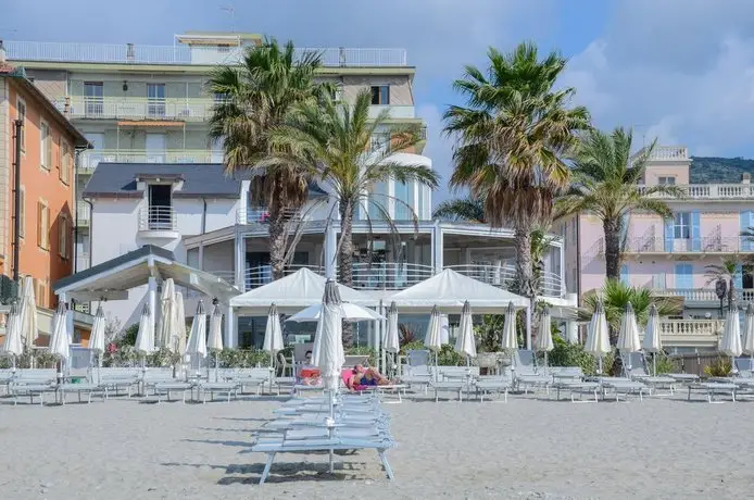 Hotel De La Plage Pietra Ligure