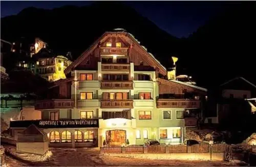 Hotel Garni Alpenhof 