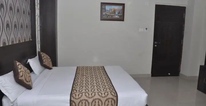 Hotel Galaxy Allahabad 