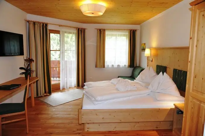 Hotel Hauserl im Wald 