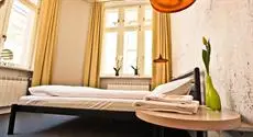 Sleep in Hostel & Apartments 