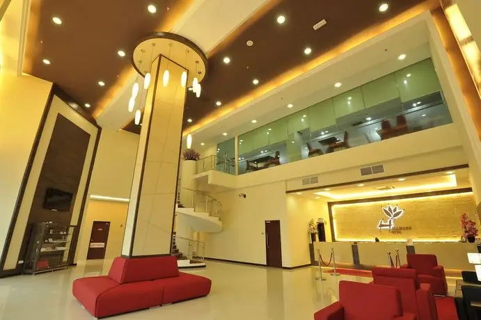 Hallmark Regency Hotel