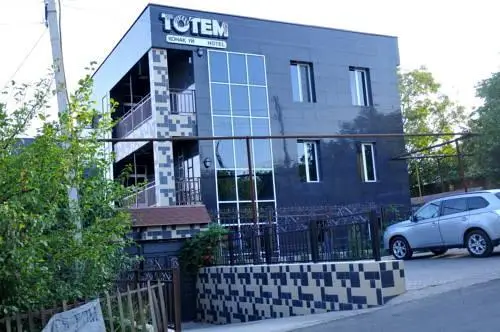 Totem Hotel 