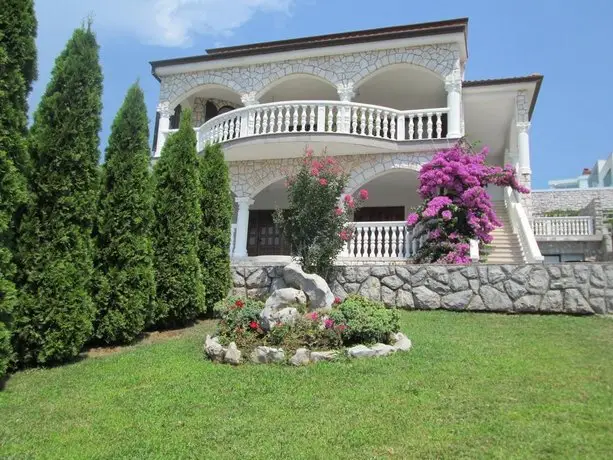 Apartments Villa Sandra 