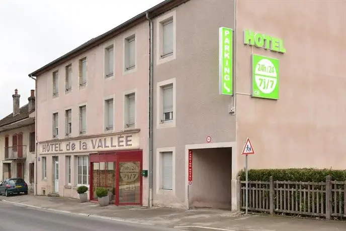 Logis Hotel et Restaurant de La Vallee 