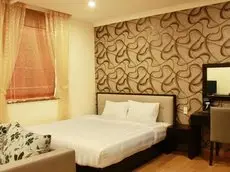 Song Hung Luxury Hotel & Apartments 