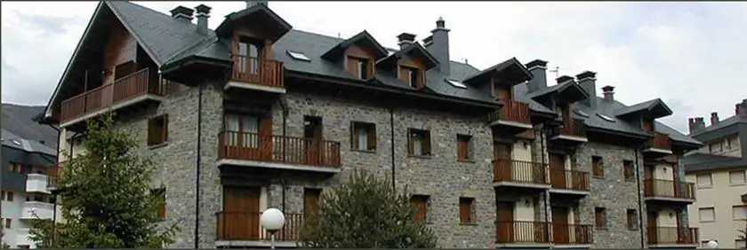Apartamentos Los Pirineos Biescas 