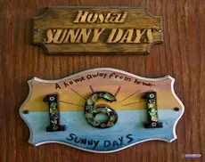 Hostal Sunny Days 