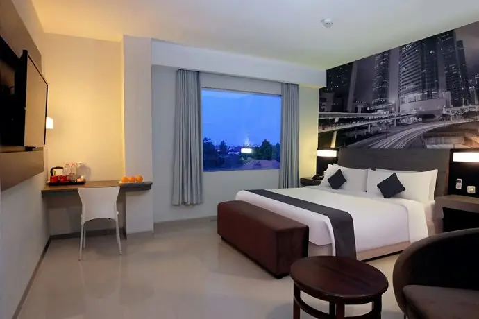 Hotel Neo Candi Simpang Lima Semarang 