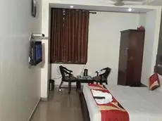 Hotel Udhav Palace 