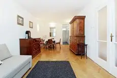 Living Budapest Apartment Semmelweis 