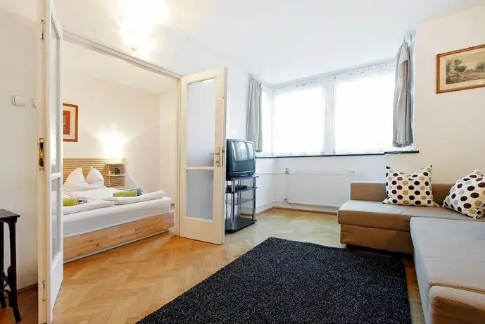 Living Budapest Apartment Semmelweis 