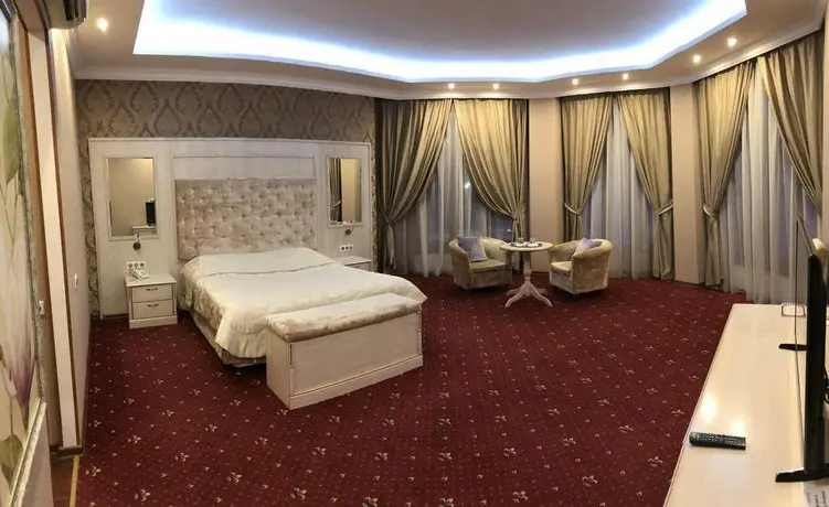 Avshar Hotel 