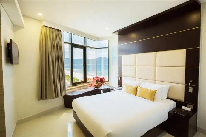 Holiday Beach Danang Hotel & Resort 