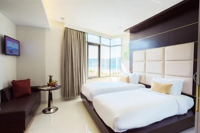 Holiday Beach Danang Hotel & Resort 