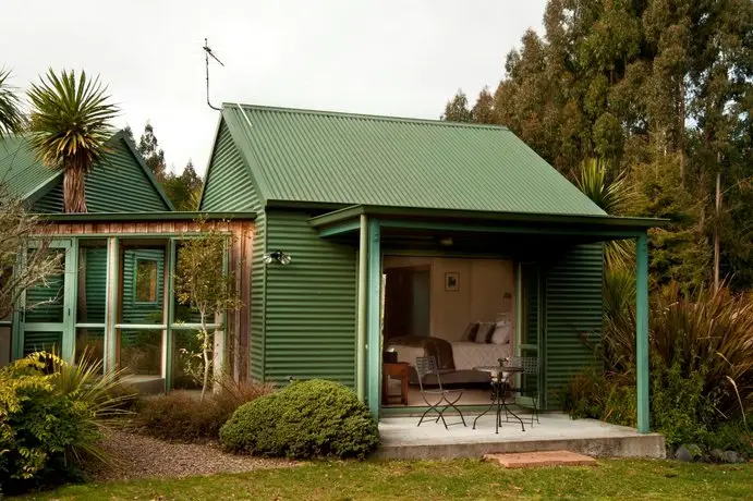 Whakaipo Lodge 