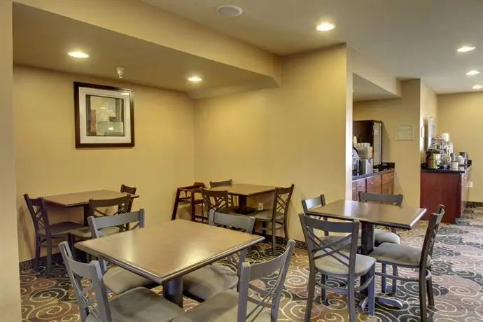 Cobblestone Inn & Suites - Hartington 