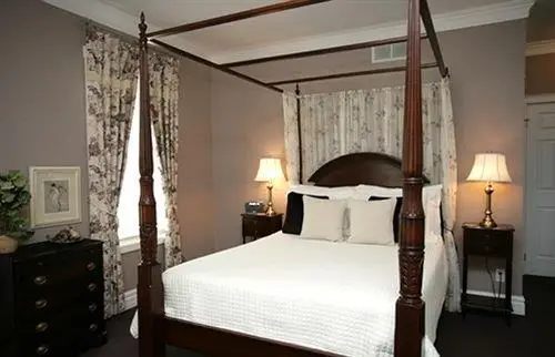 Victorian Suites Inn 