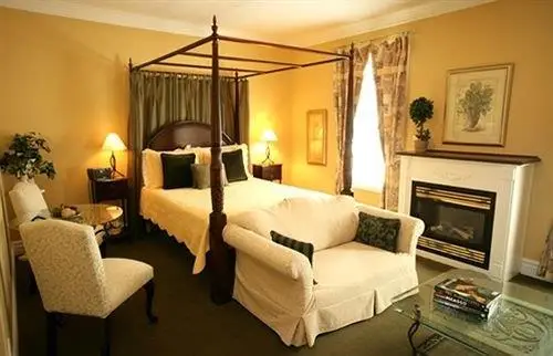 Victorian Suites Inn 
