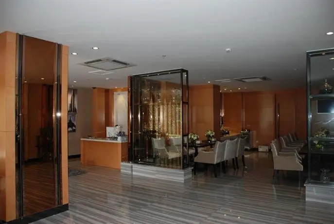 Chengdu Carmen Hotel 