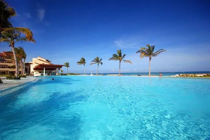Del Mar by Joy Resorts -Intimate Ocean Front Resort