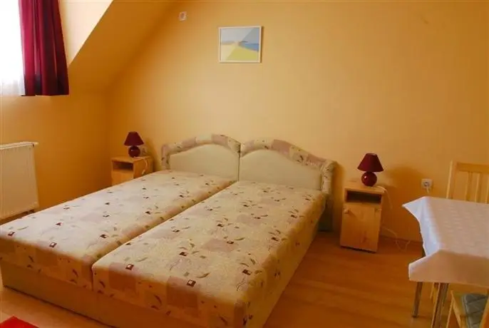 Kondics Apartmanhaz 