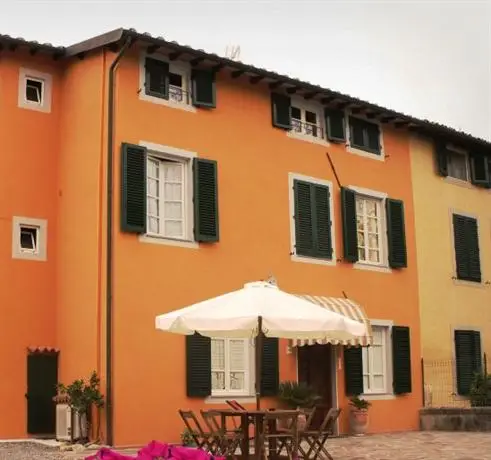 Bed & Breakfast Lucca Fora 