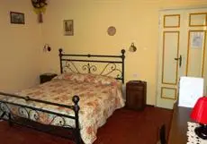 Bed & Breakfast Lucca Fora 