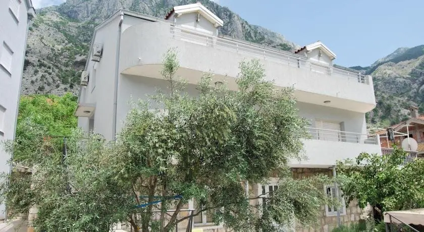 Apartments Luka Kotor