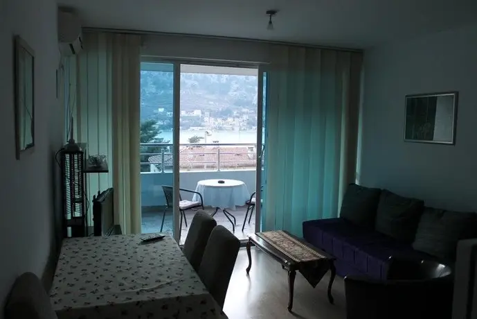 Apartments Luka Kotor