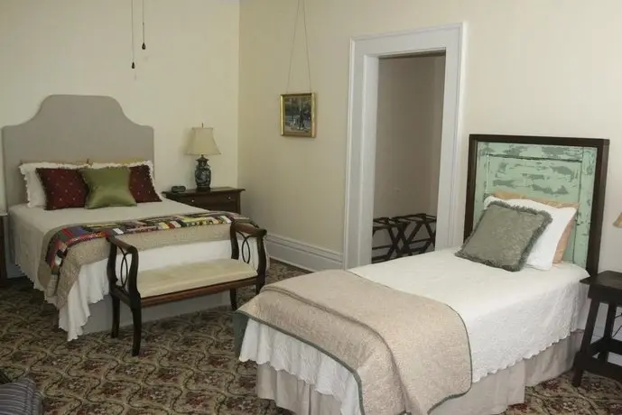 Isabella Bed & Breakfast 