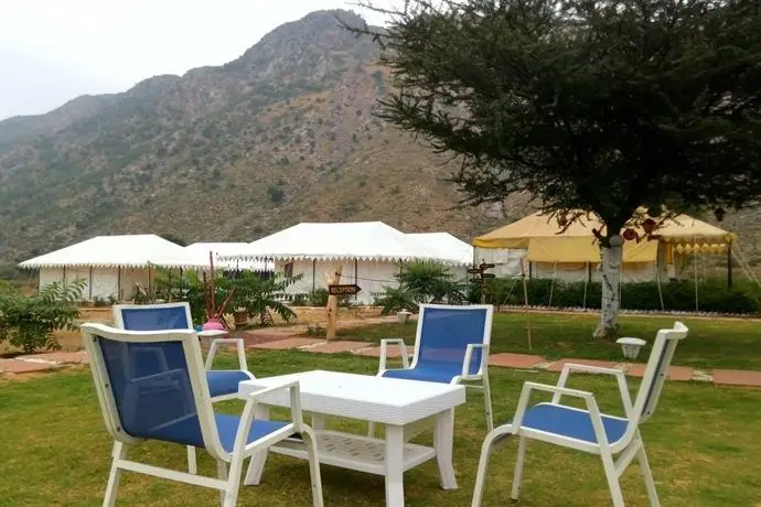 Foothill Pushkar Resort 