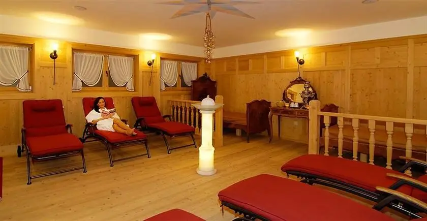 Hotel Dolomiten Dobbiaco