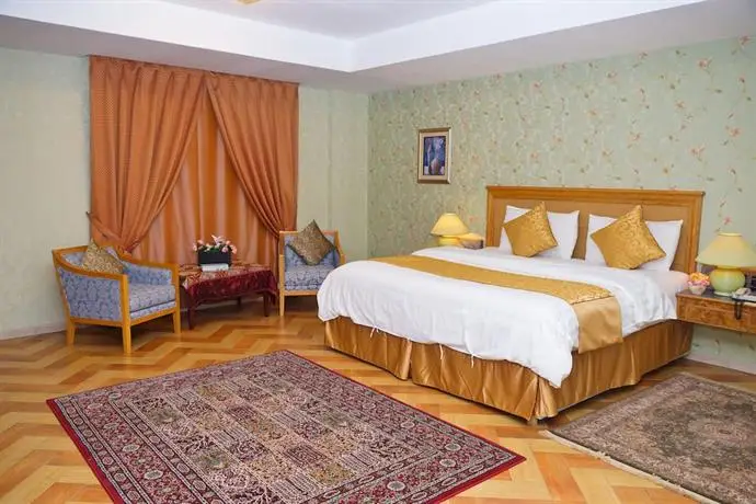 Mansour Plaza Hotel Apartments