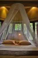 Bed in the Bush - Tingala Lodge 