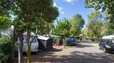 Le Camping les Champs Blancs 