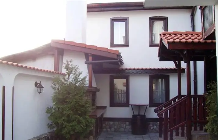 Chanovete Guest House 