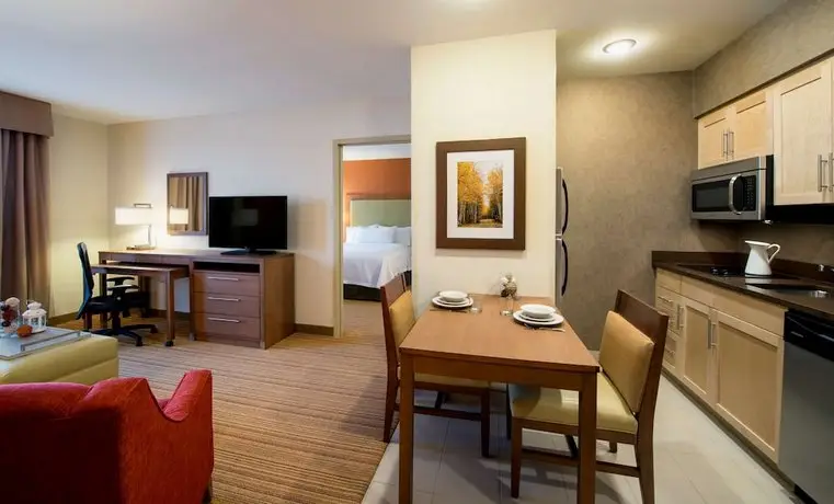 Homewood Suites by Hilton Winnipeg Airport - Polo Park 