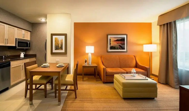 Homewood Suites by Hilton Winnipeg Airport - Polo Park 