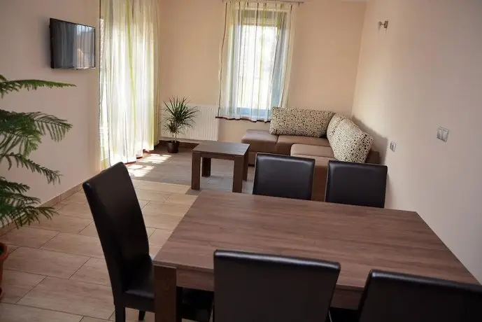 Mirzso Apartmanhaz 