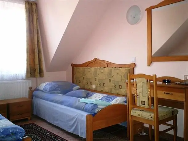 Cremova Aparthotel 