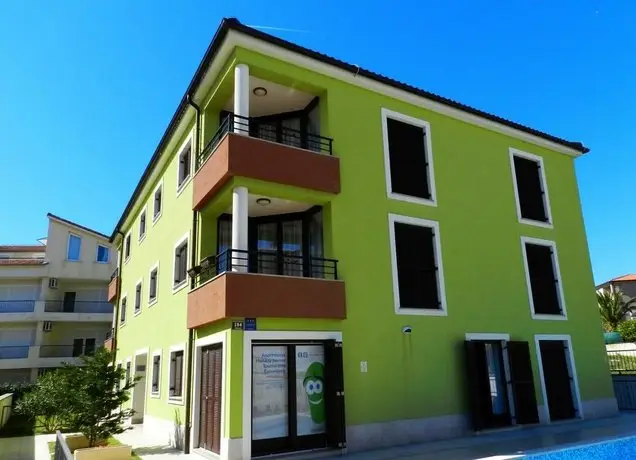 Apartments Smaragdna Villa