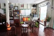 Baanrak Amphawa Homestay 