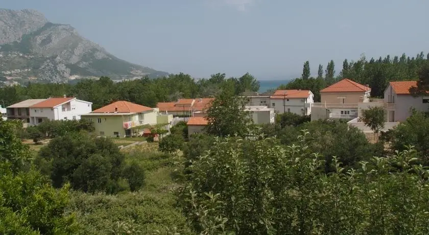 Apartments Jelic Omis