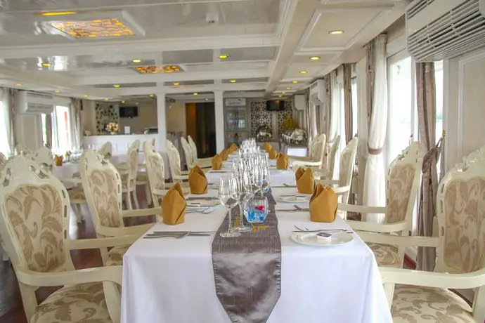 Signature Halong Cruise 