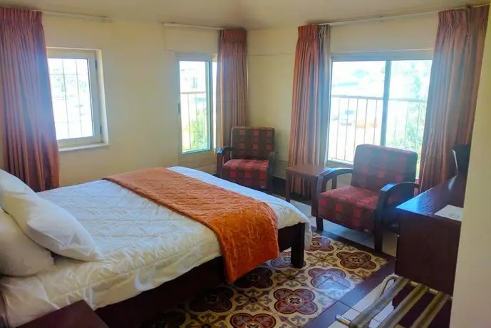 Alhambra Palace Hotel Suites - Ramallah